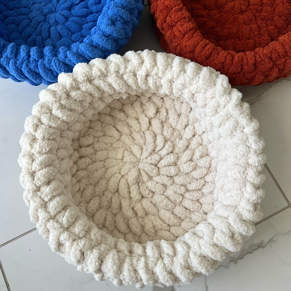 Handmade Super Soft Chenille Pet Basket